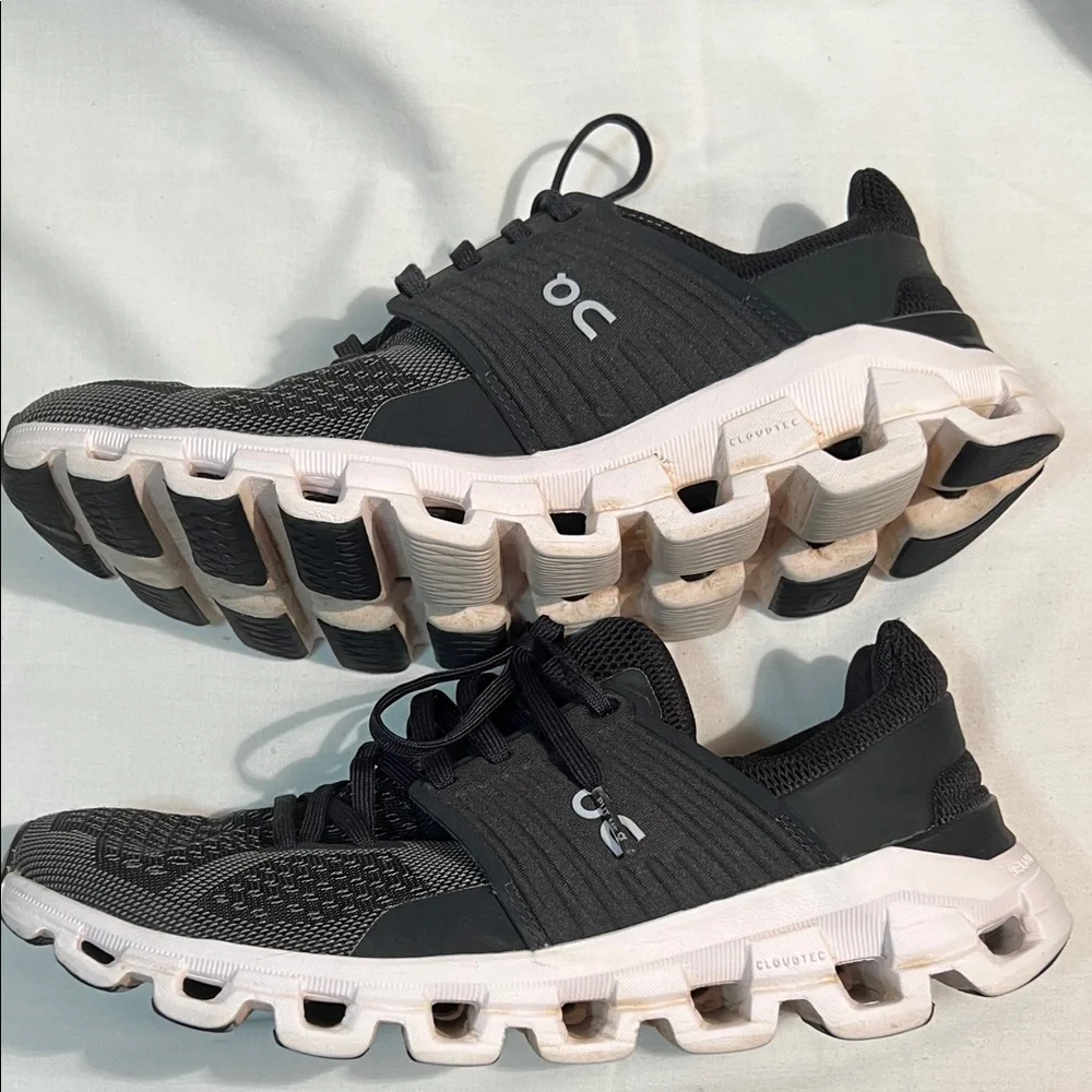 Stylish Women's Black Athletic Shoes